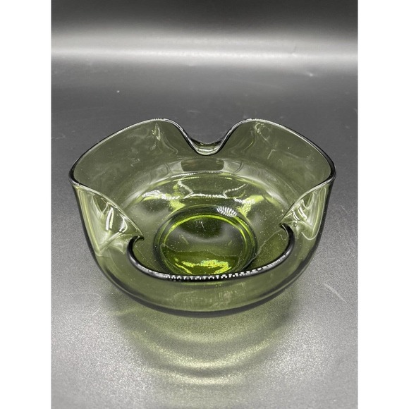 Vintage Anchor Hocking Green Glass Bowl Pinched Glass MCM Avocado Dip Bowl 5” - Picture 6 of 6